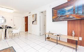 One Bedroom Apartment - With Parking & Balcony - Heart Of Wynwood