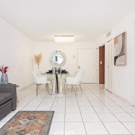 One Bedroom Apartment - With Parking & Balcony - Heart Of Wynwood Miami Exterior photo