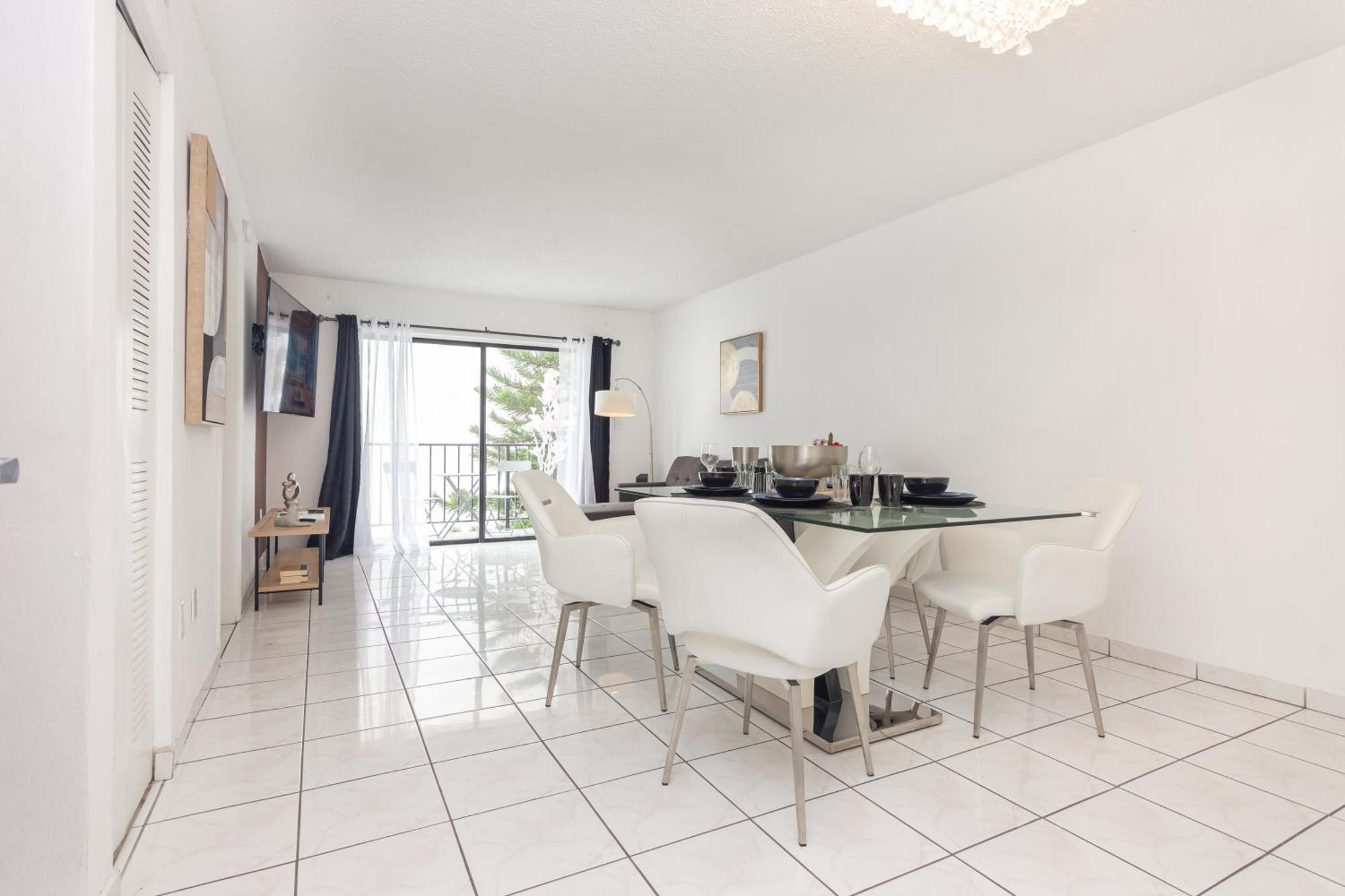 One Bedroom Apartment - With Parking & Balcony - Heart Of Wynwood Miami Exterior photo