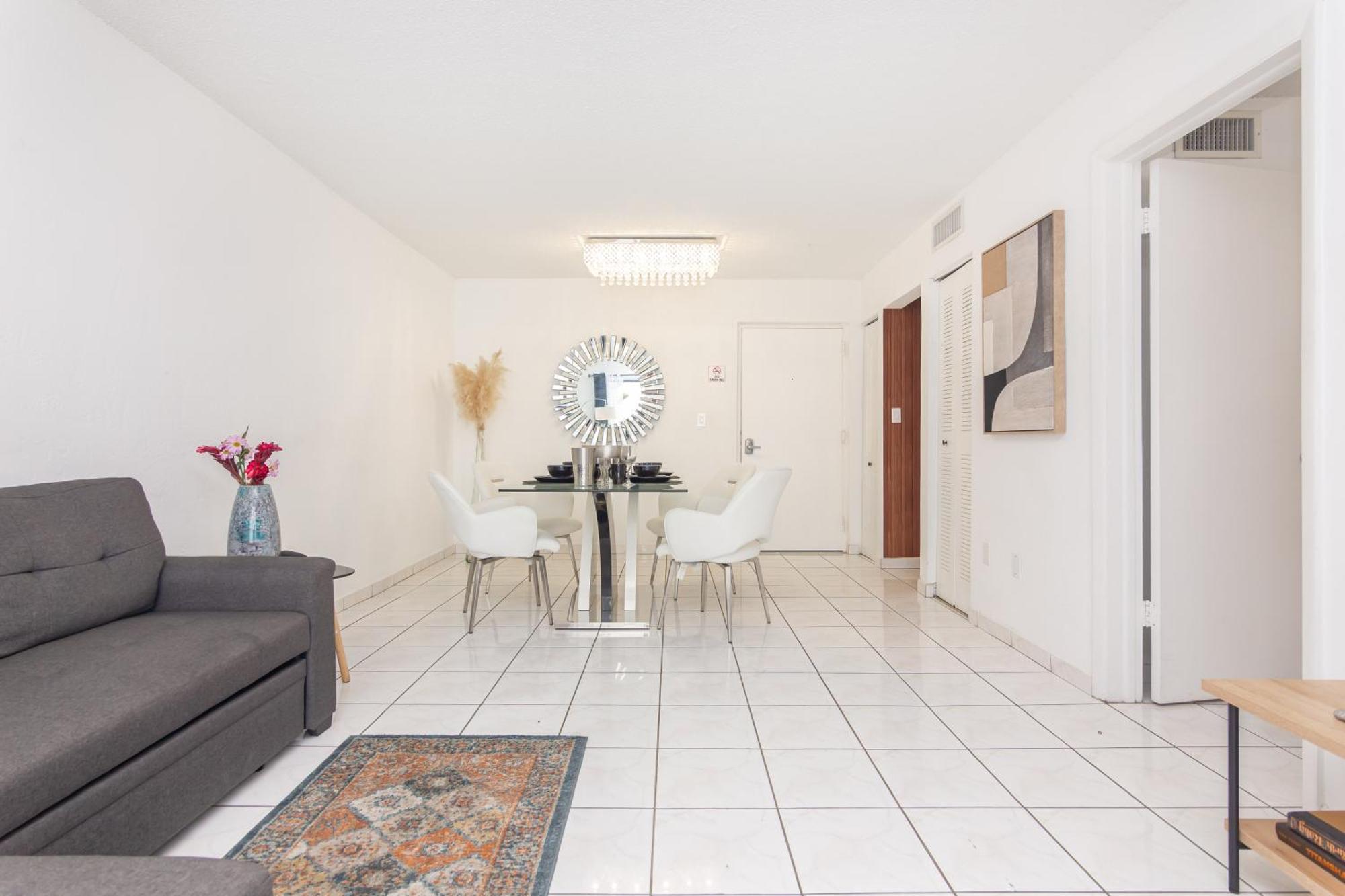 One Bedroom Apartment - With Parking & Balcony - Heart Of Wynwood Miami Exterior photo