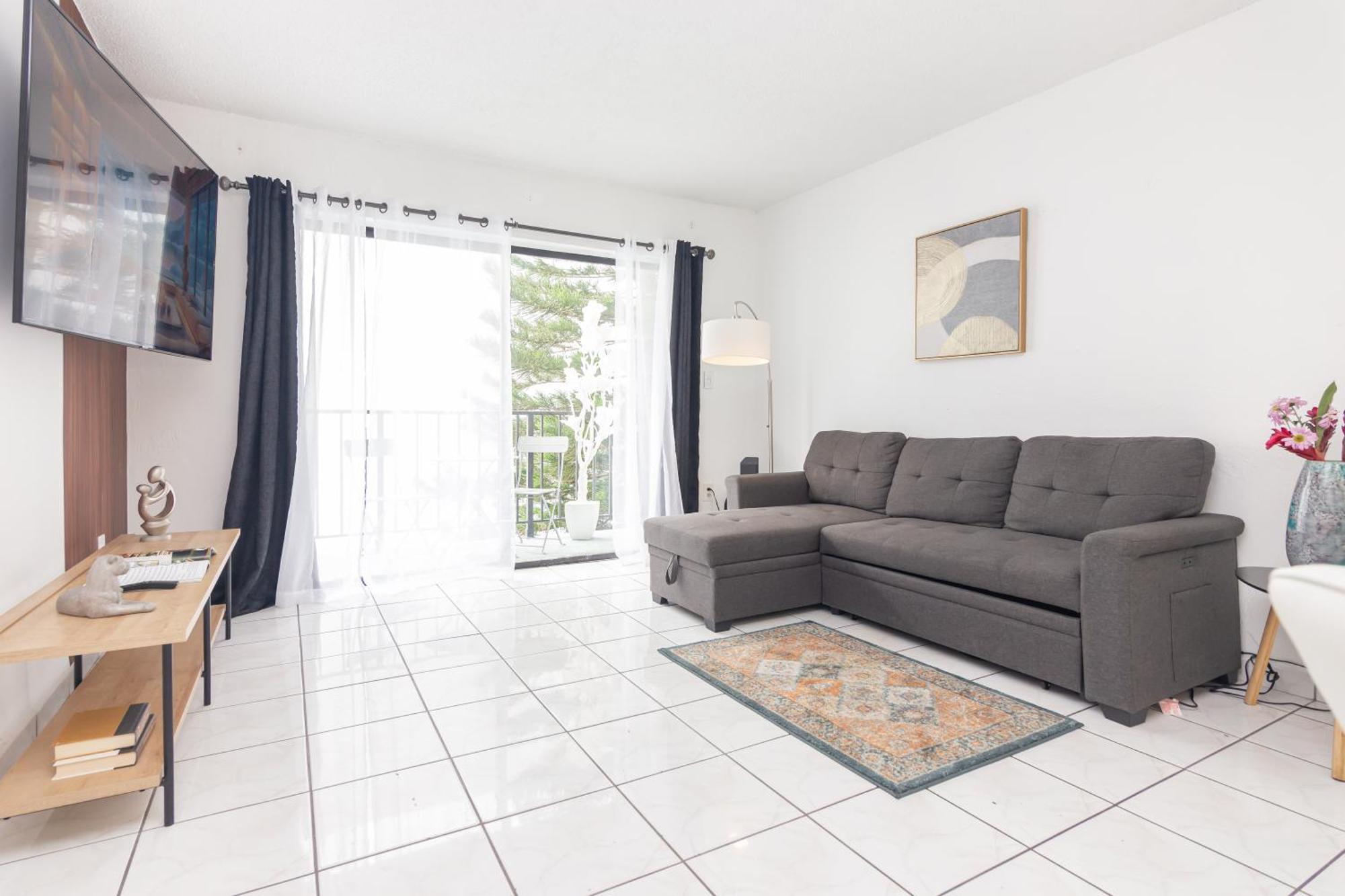 One Bedroom Apartment - With Parking & Balcony - Heart Of Wynwood Miami Exterior photo