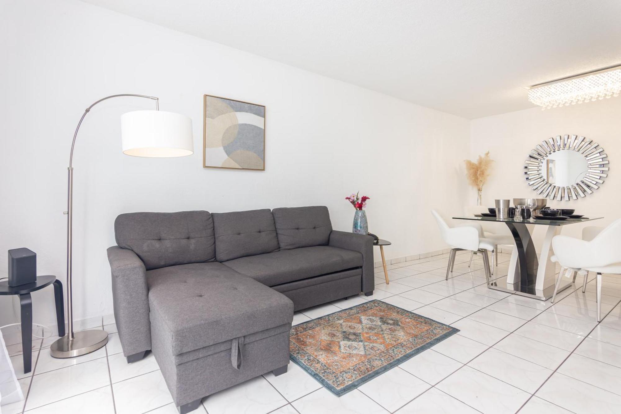 One Bedroom Apartment - With Parking & Balcony - Heart Of Wynwood Miami Exterior photo