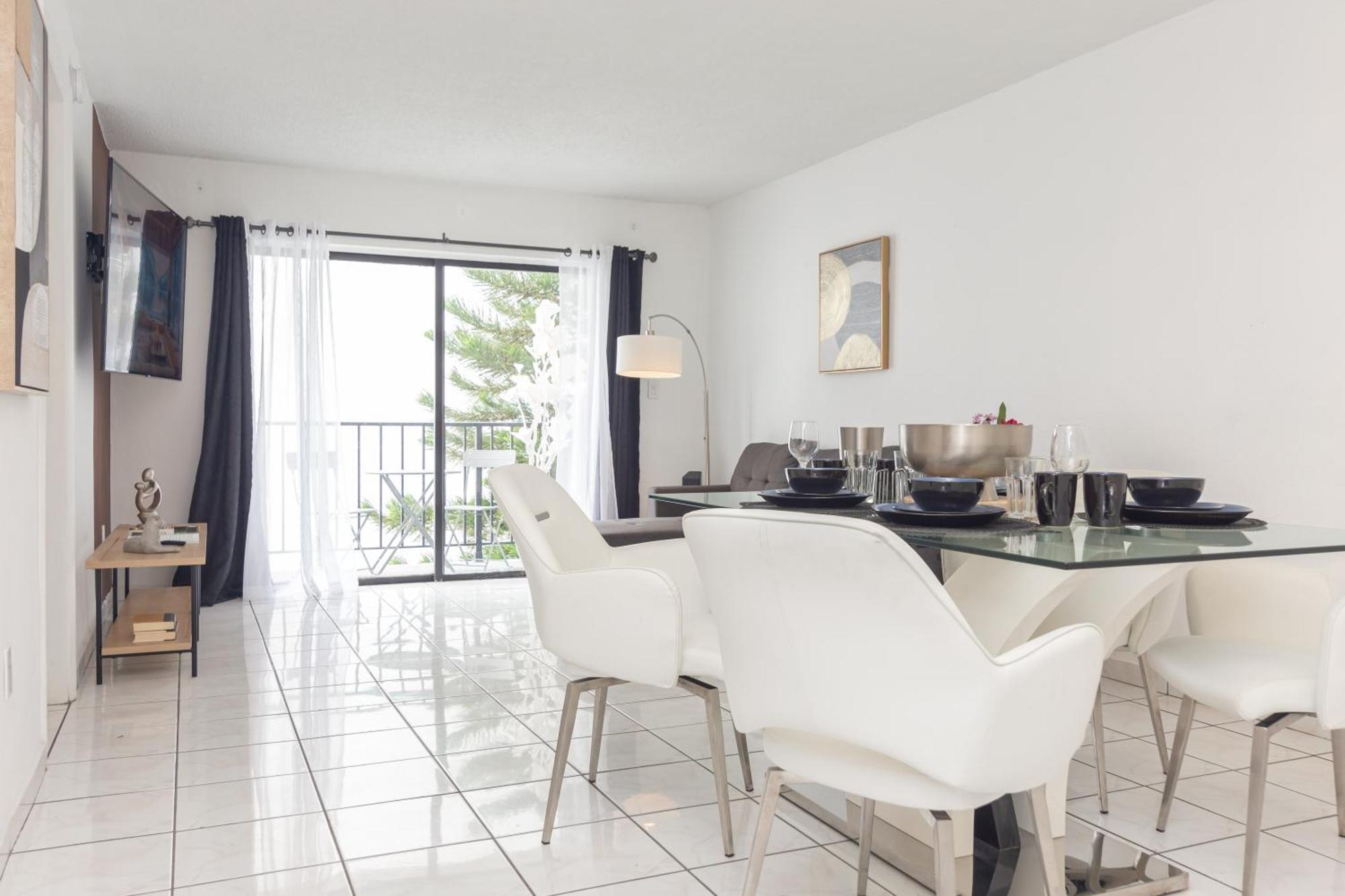 One Bedroom Apartment - With Parking & Balcony - Heart Of Wynwood Miami Exterior photo